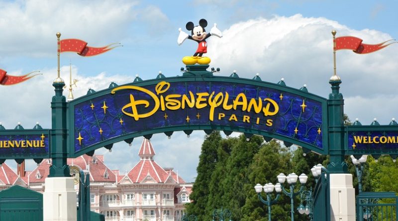 Seine-et-Marne : le service de sécurité du parc Disneyland Paris interpelle quatre adolescents qui tentaient d’entrer dans le parc en pleine nuit